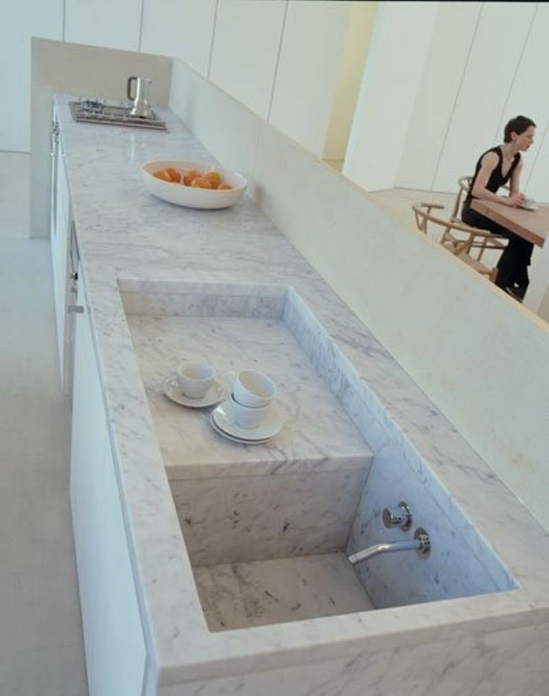 Раковина из плитки на кухню