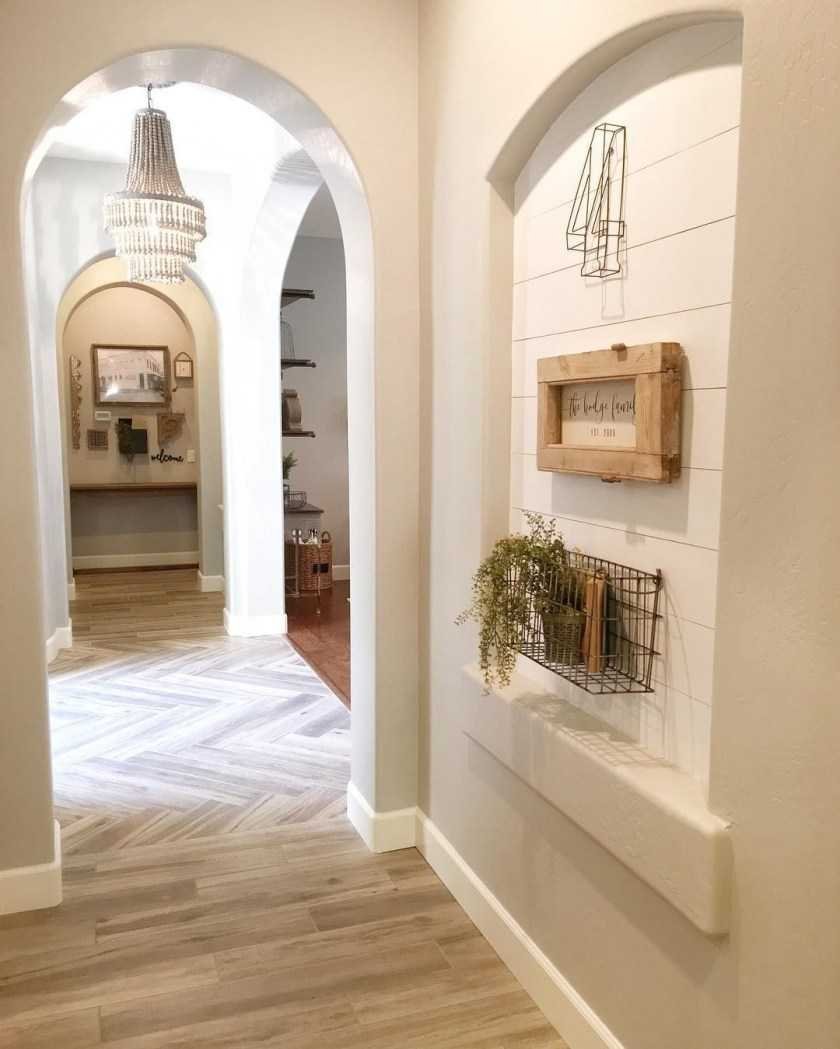 Декоративные ниши в коридоре