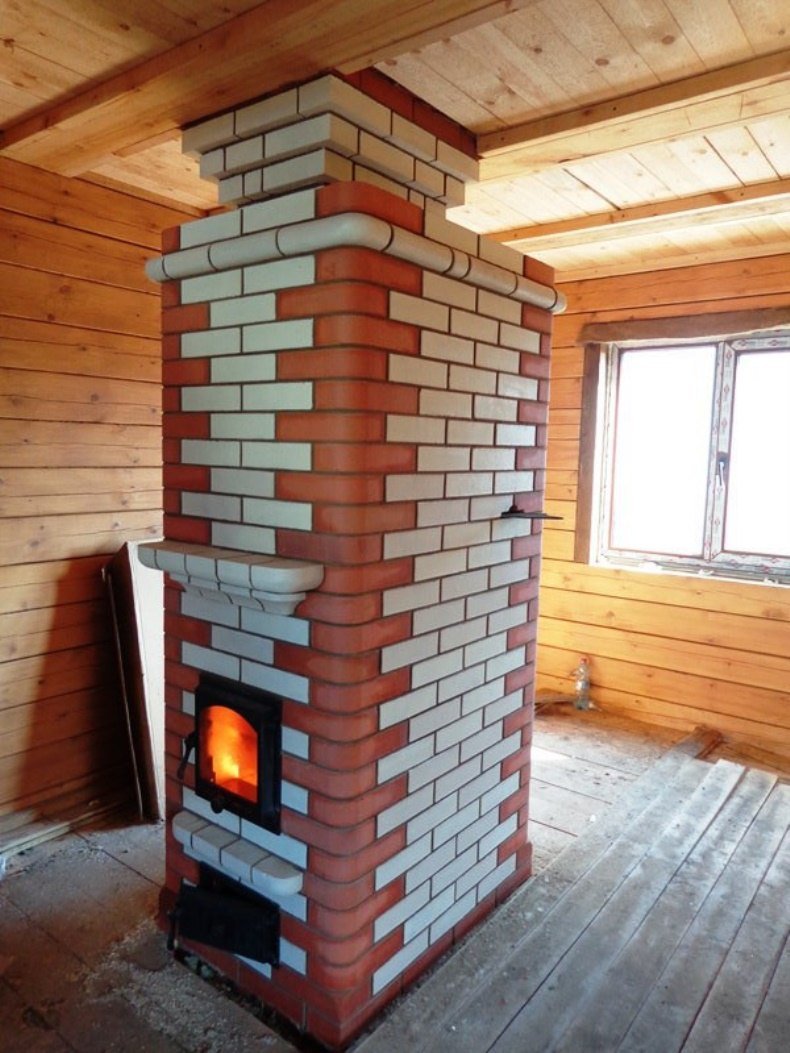 Небольшая кирпичная печка для дачи