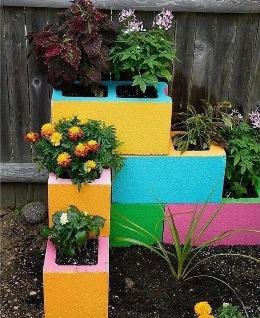 Клумбы из блоков