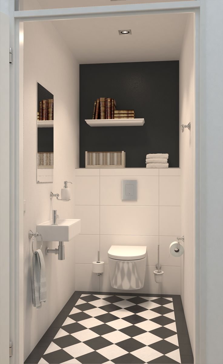 Туалет с полками в стене