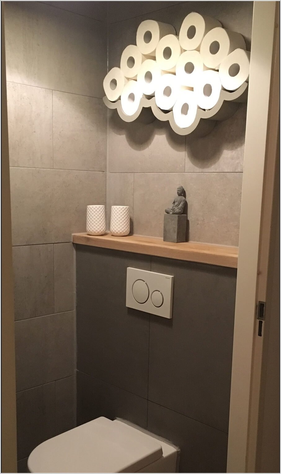 Инсталляция с полками