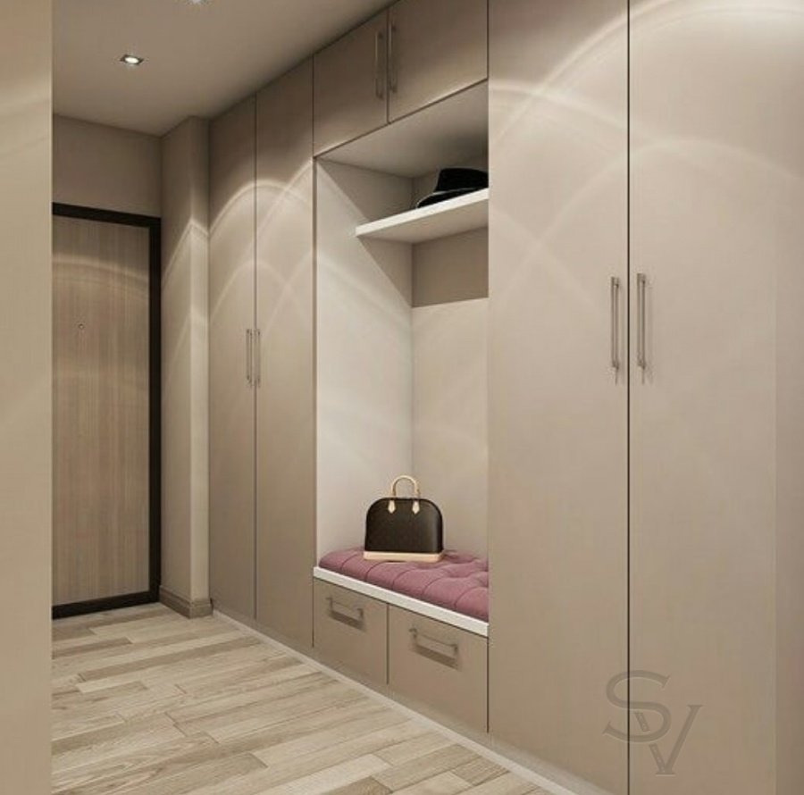 Длинный шкаф в прихожую