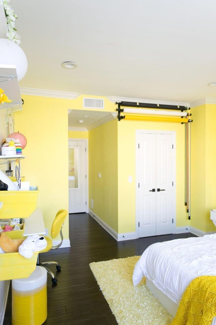 Комната для девочки в желтых тонах
