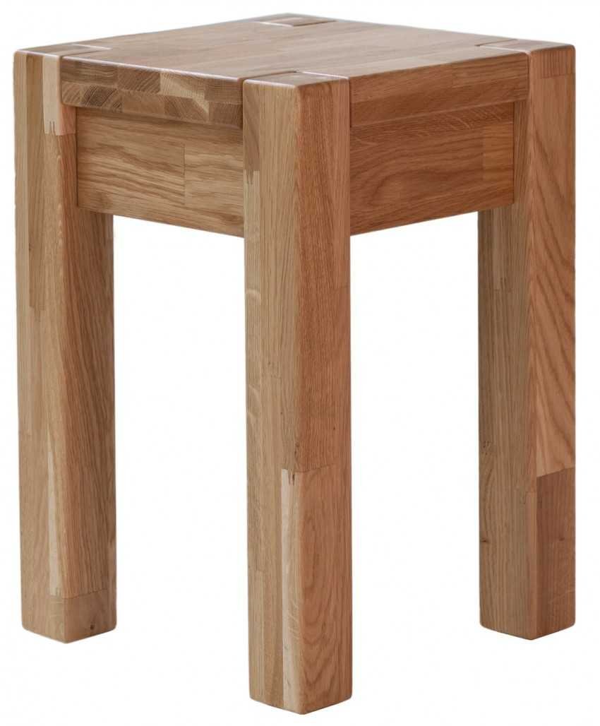 Оригинальные табуретки из дерева