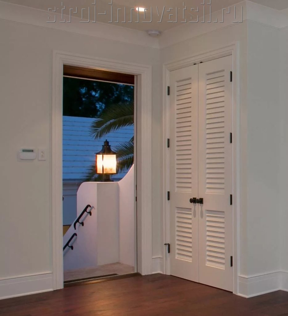 Американский шкаф в стене