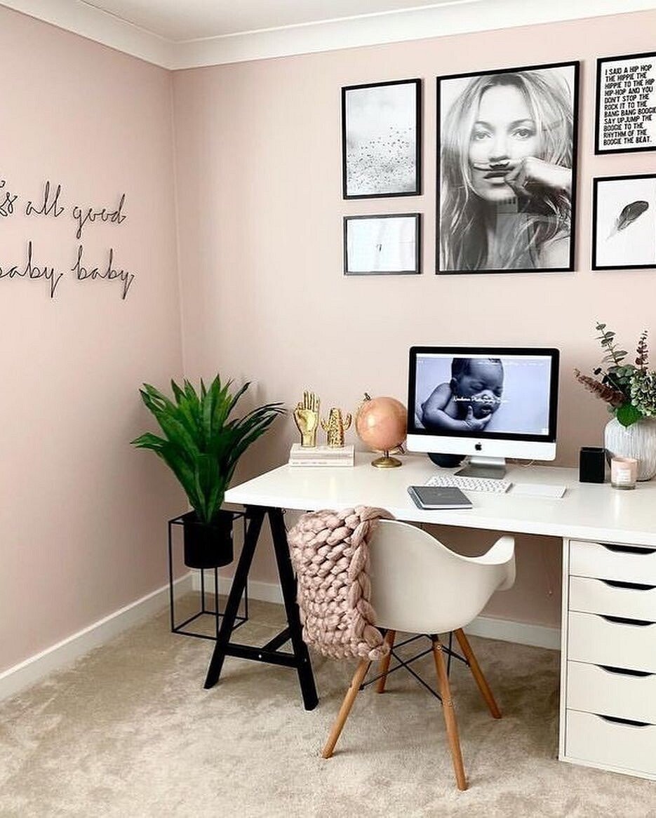 Декор над письменным столом