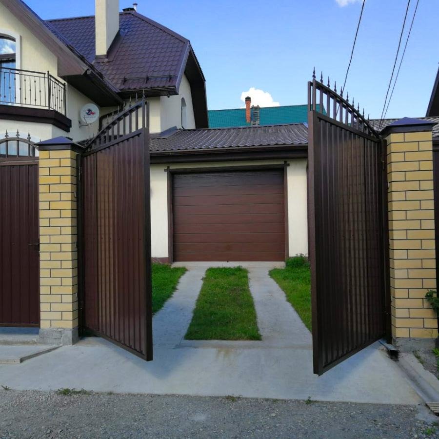Уличные ворота