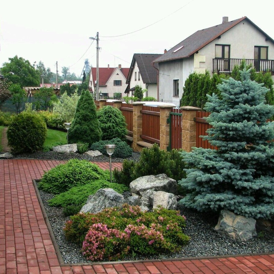 Въездная зона на участке