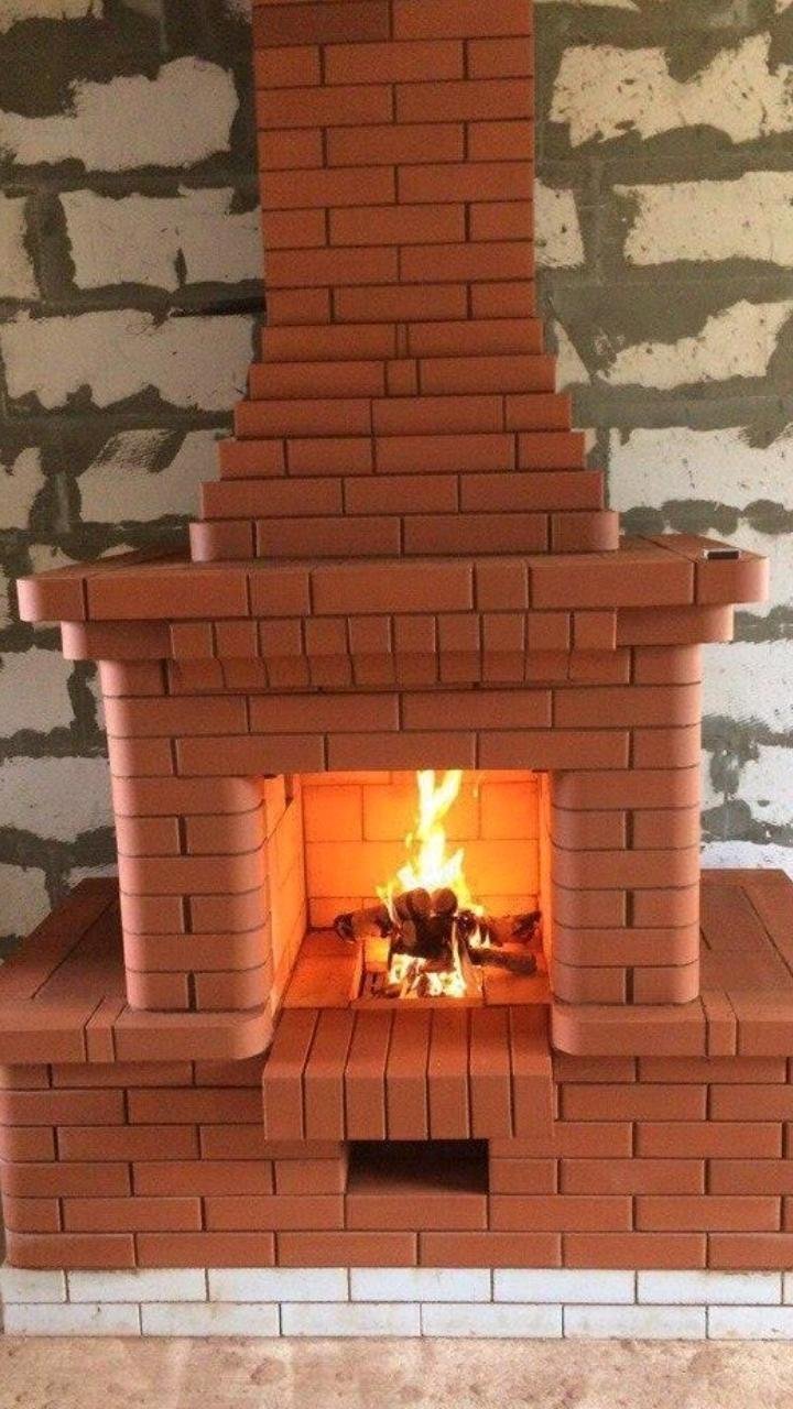 Маленький камин из кирпича