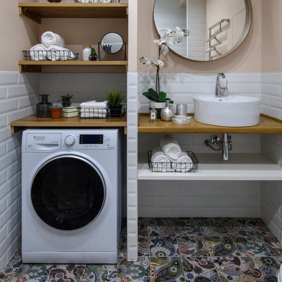 Полочки над стиральной машиной в ванной