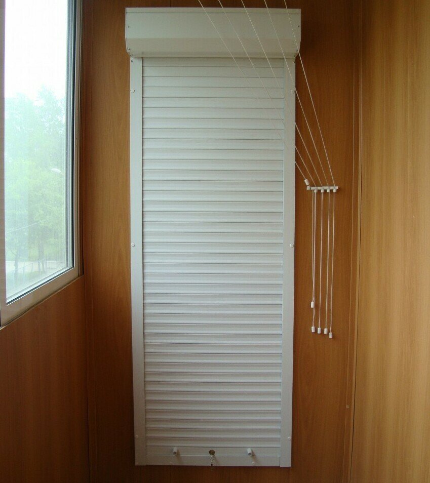 Рольставни Рехау в проем