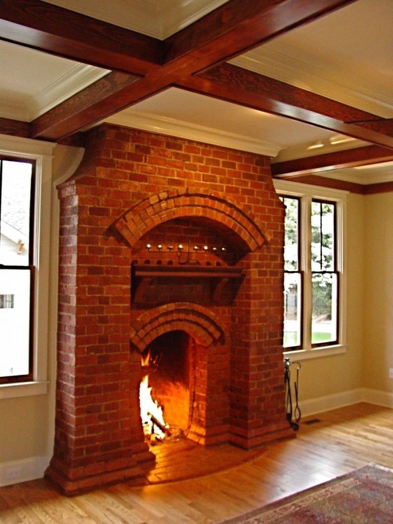 Камин из кирпича