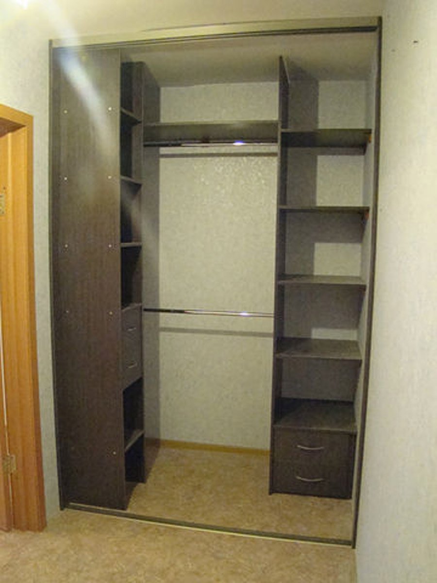 Встроенный шкаф купе в кладовку