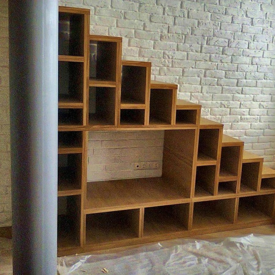 Лестница из полок