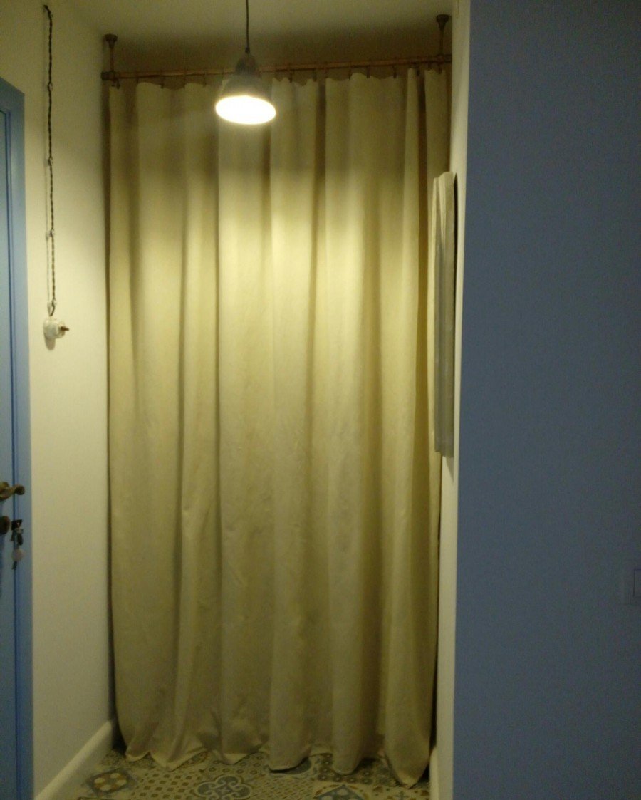 Гардеробная в маленькой прихожей