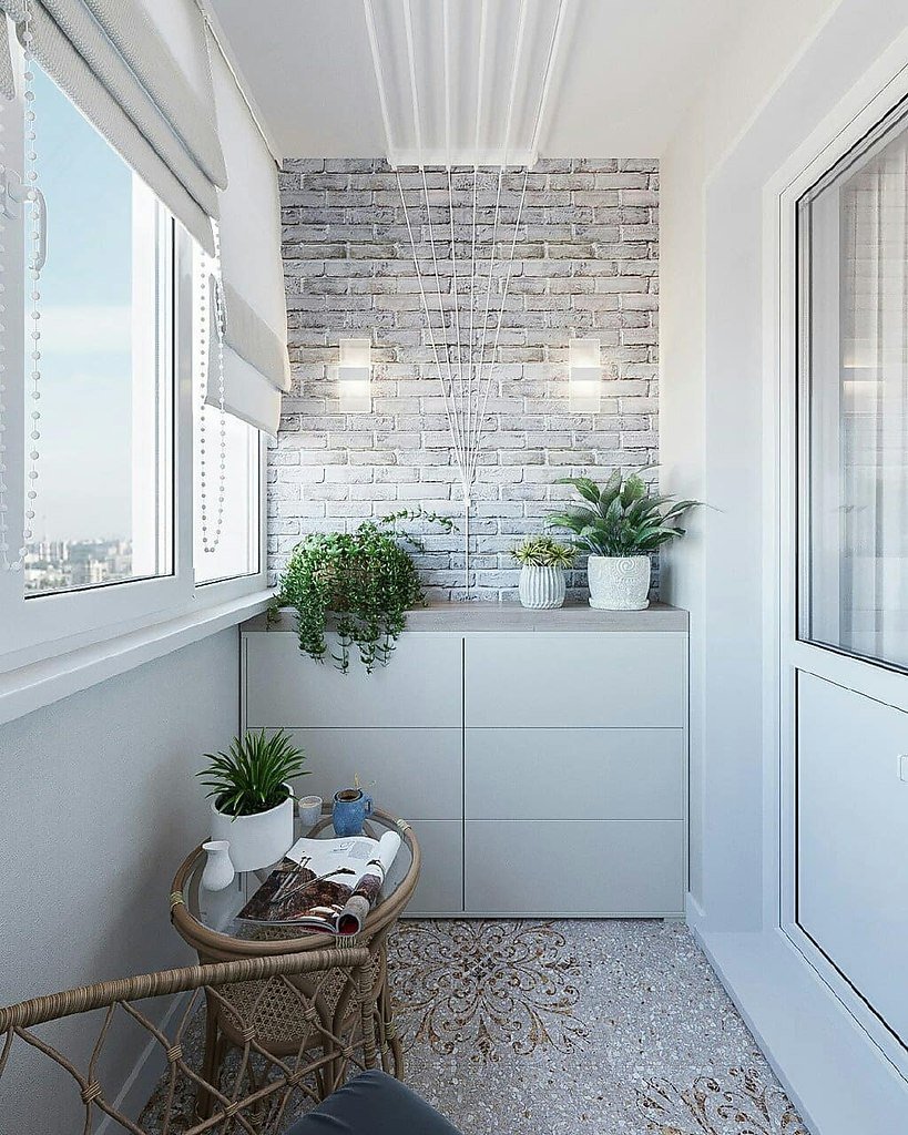 Отделка балкона