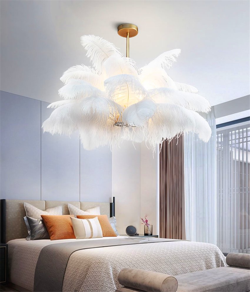 Люстра из страусиных перьев Extra large Feather Chandelier Grand Tour
