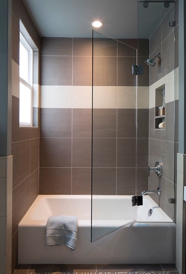 Ванная с душевой кабинкой 2кв м