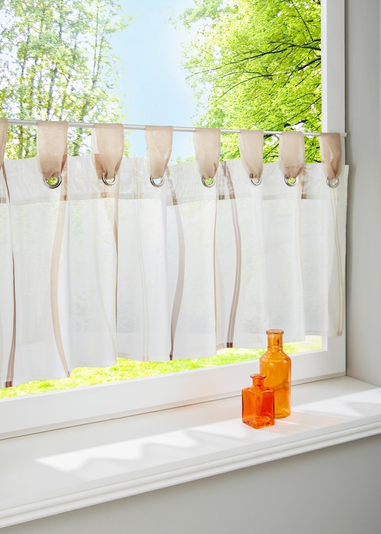 Шторы для кухни короткие бело-серые