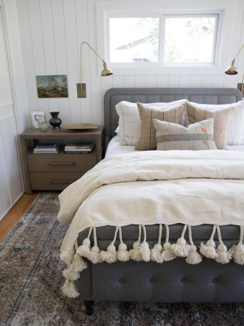 Покрывало на кровать в стиле Сканди