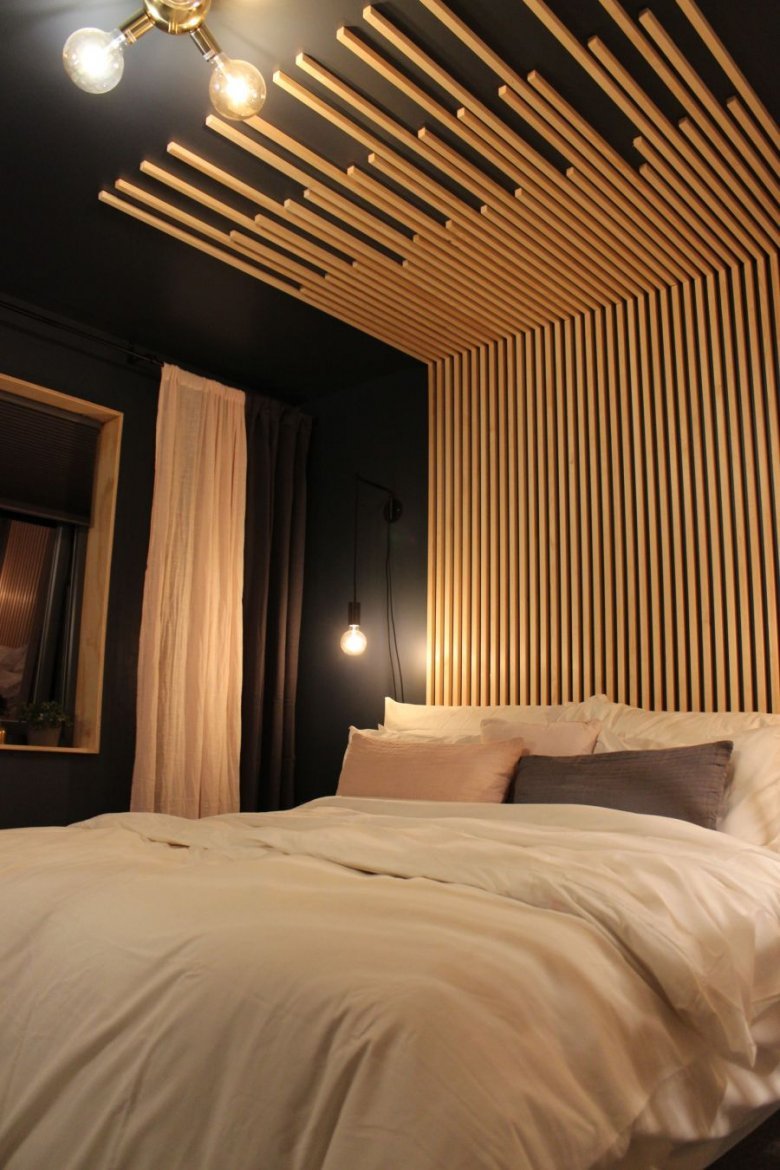 Спальня с гардеробной за изголовьем