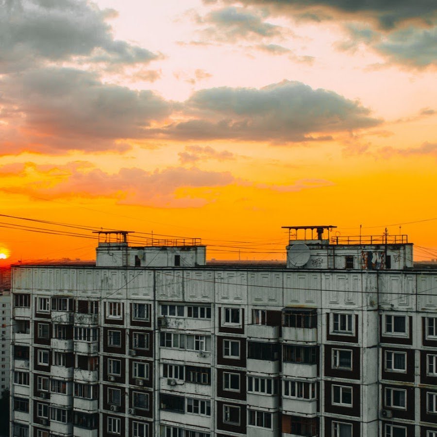 Двор хрущёвки