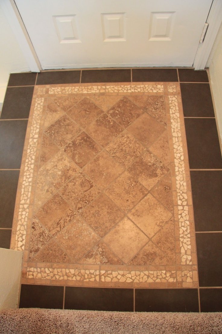 Плиточный ковер в прихожей