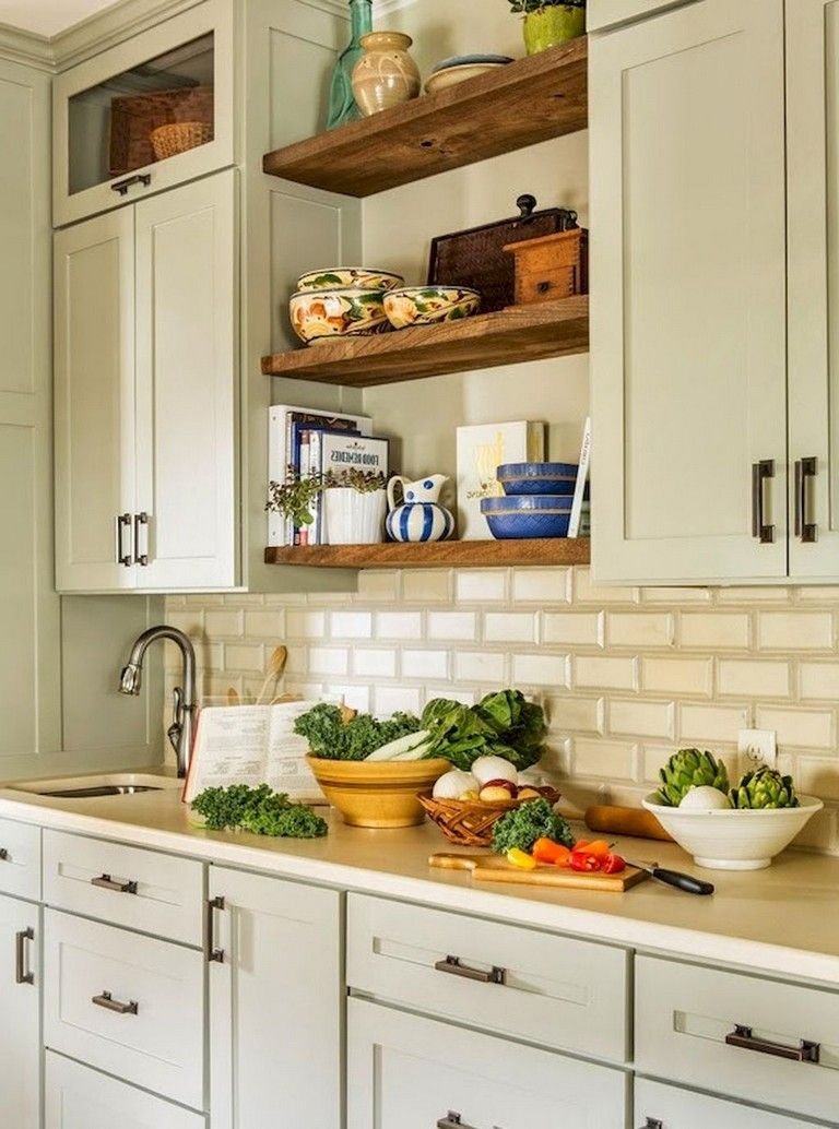 Кухонный гарнитур с открытыми полками