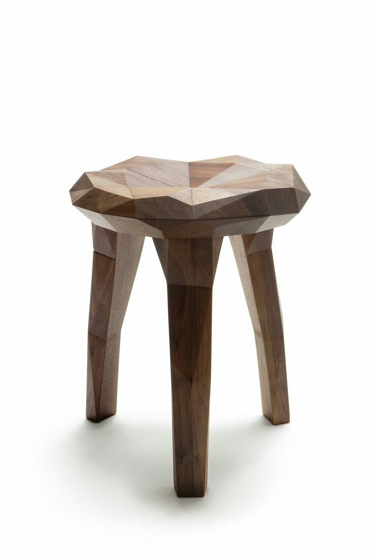 Табурет деревянный