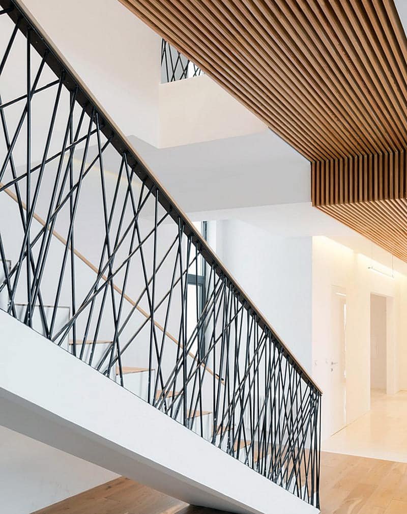 Струнные перила для лестниц