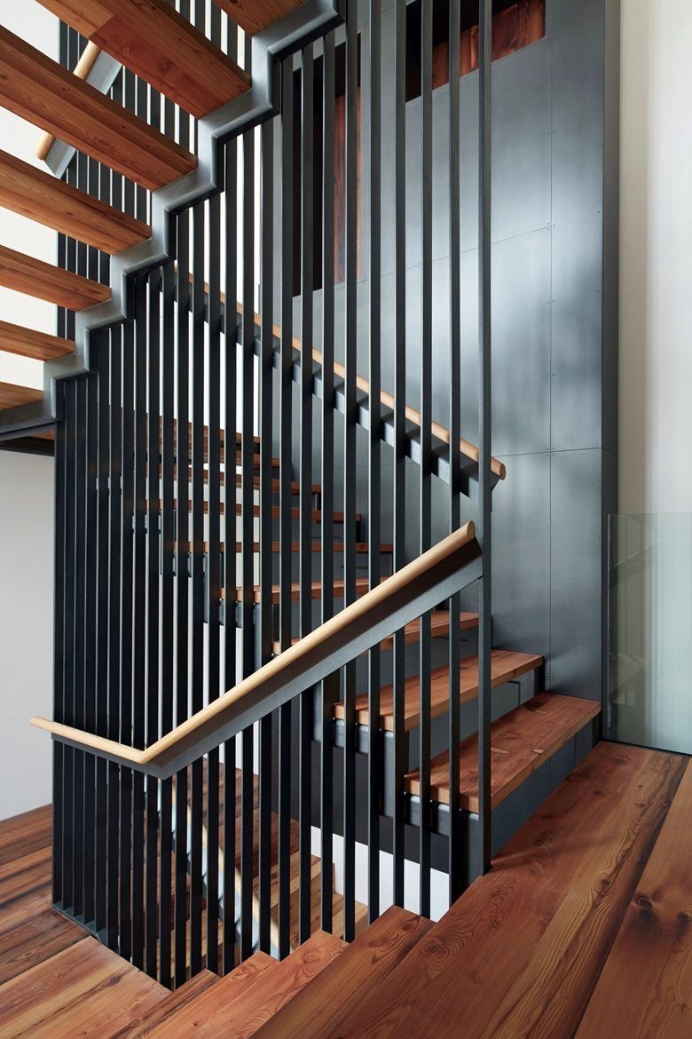 Ограждение лестницы в стиле лофт