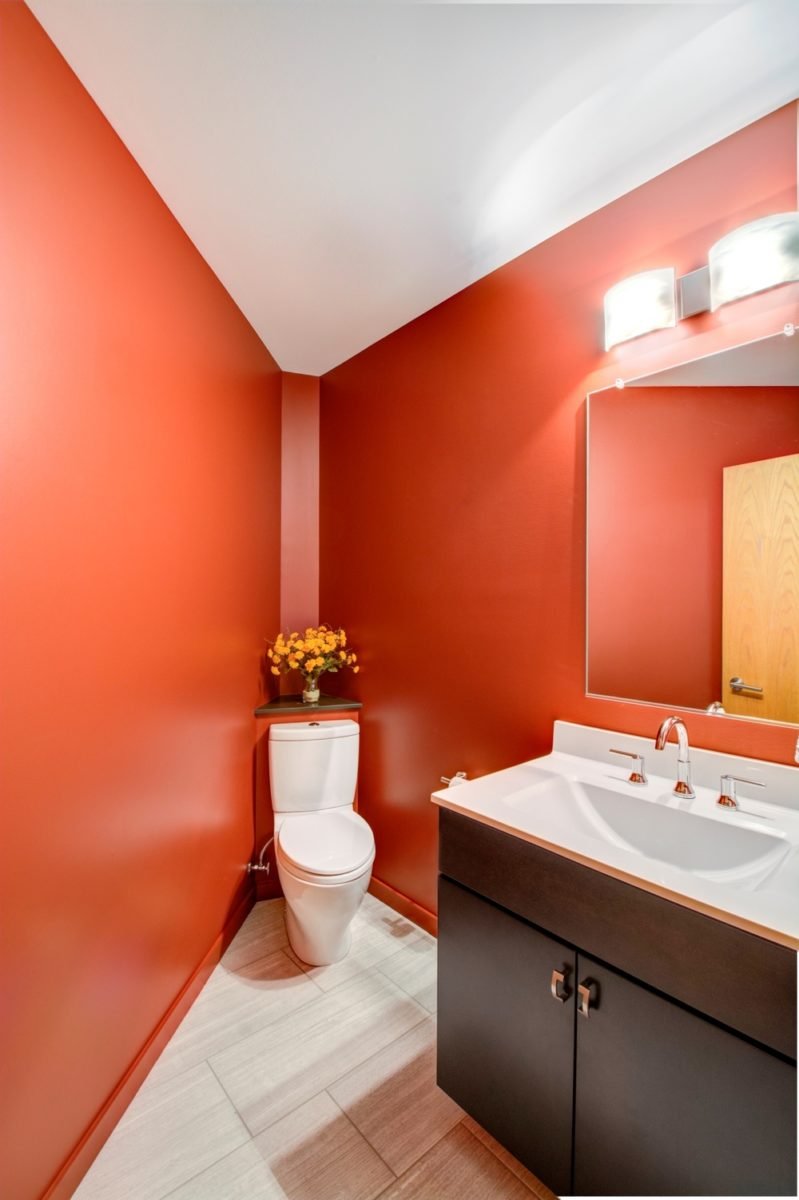 Терракотовая ванная комната