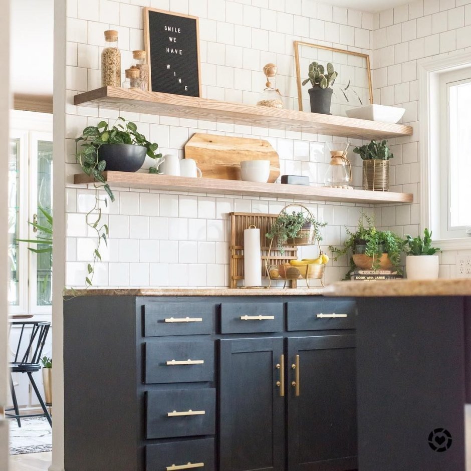 Кухни в стиле Сканди без навесных шкафов