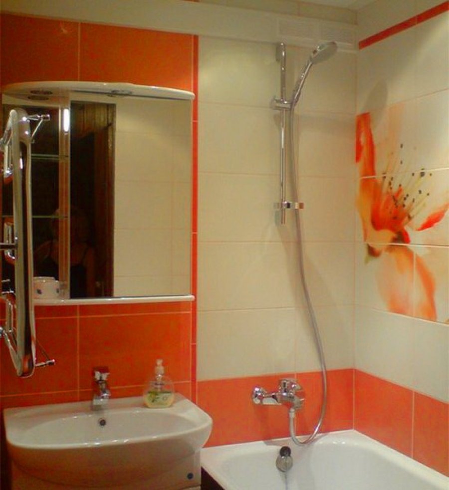 Ванная в персиковых тонах в хрущевке