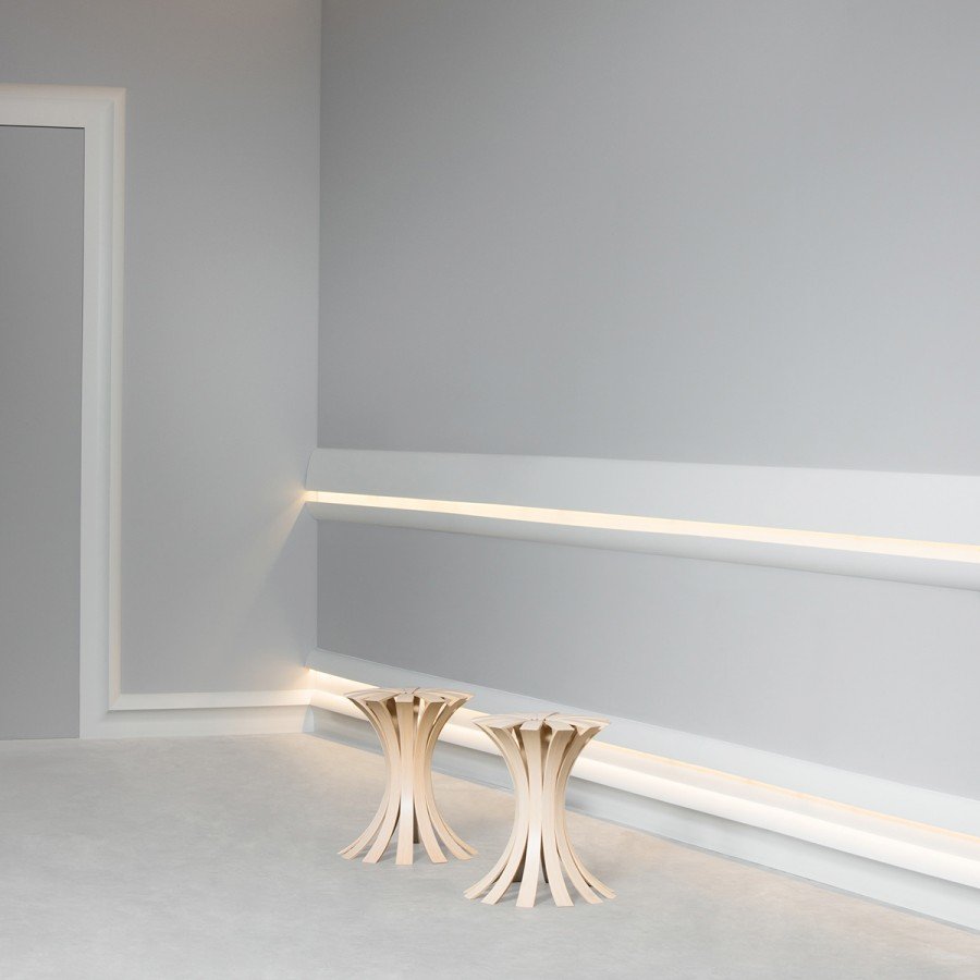 Плинтус потолочный для РГБ ленты