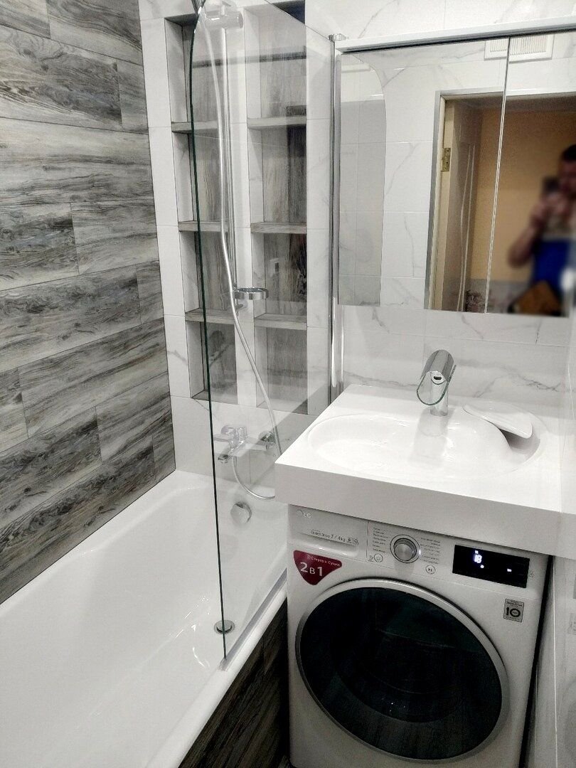 Ванна в светлых тонах в хрущевке