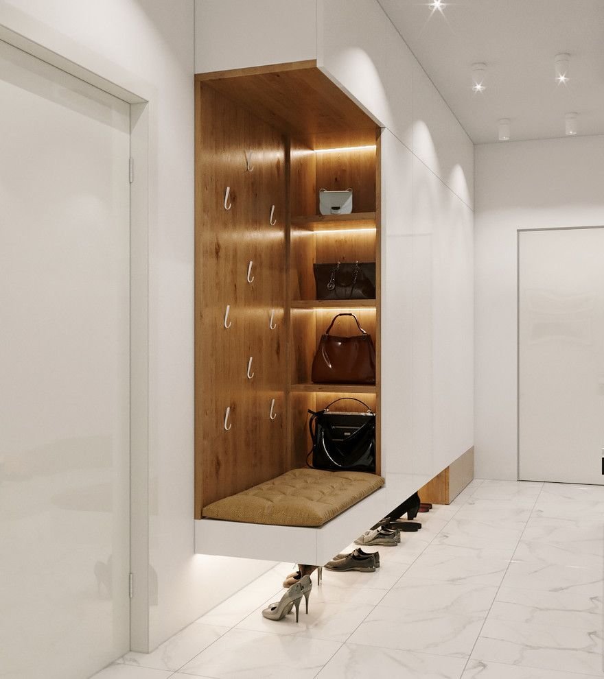 Узкий шкаф до потолка