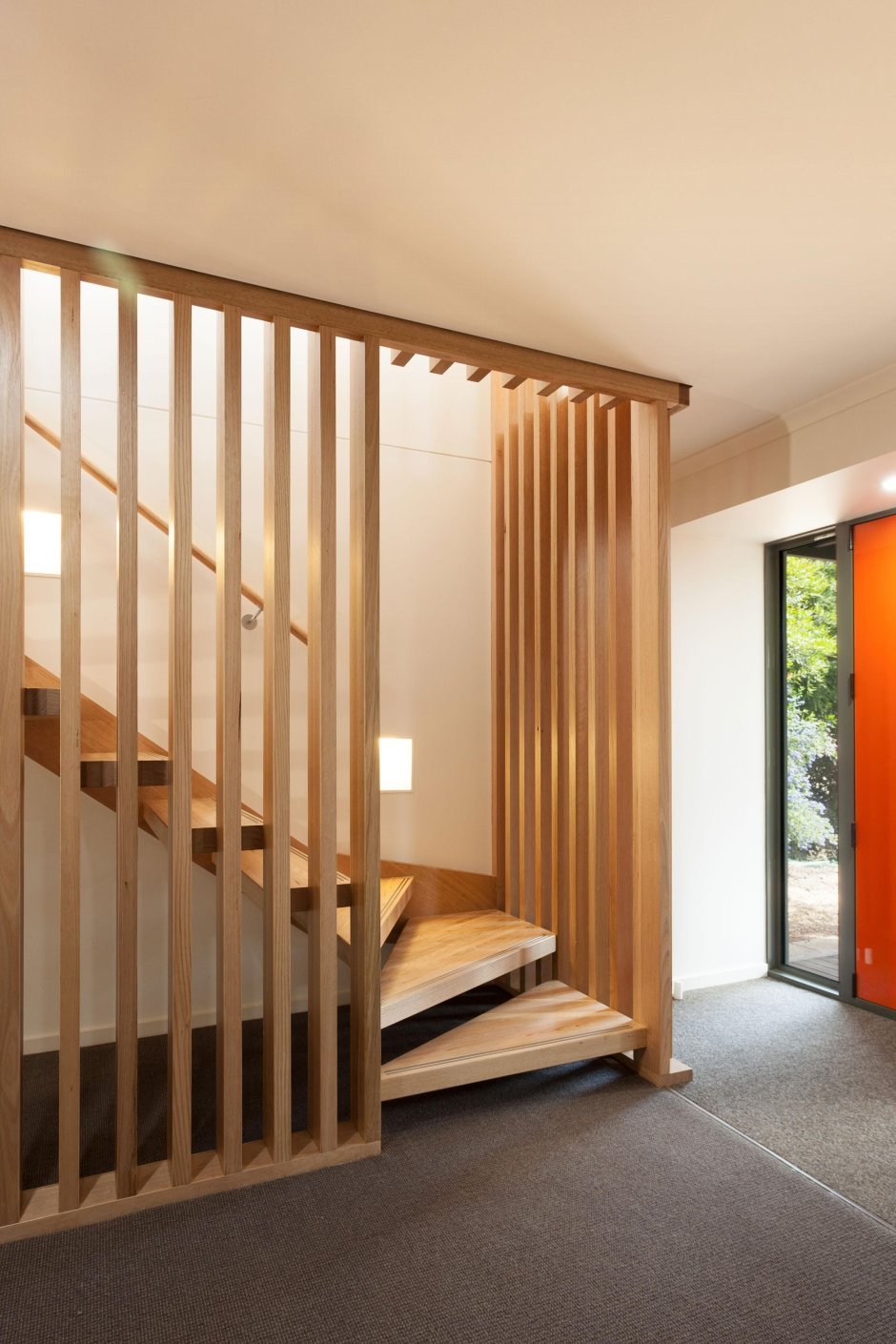 Реечное ограждение лестницы