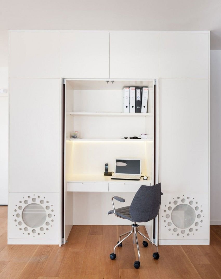 Шкаф с рабочим местом внутри