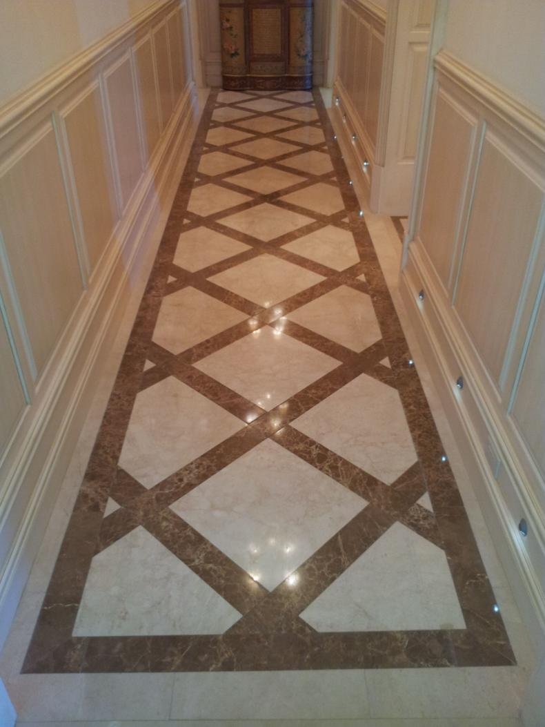 Плитка в коридор на пол