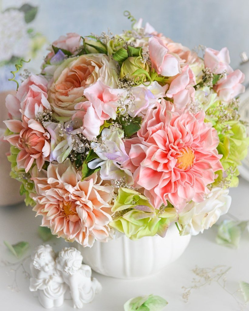 Цветы из холодного фарфора