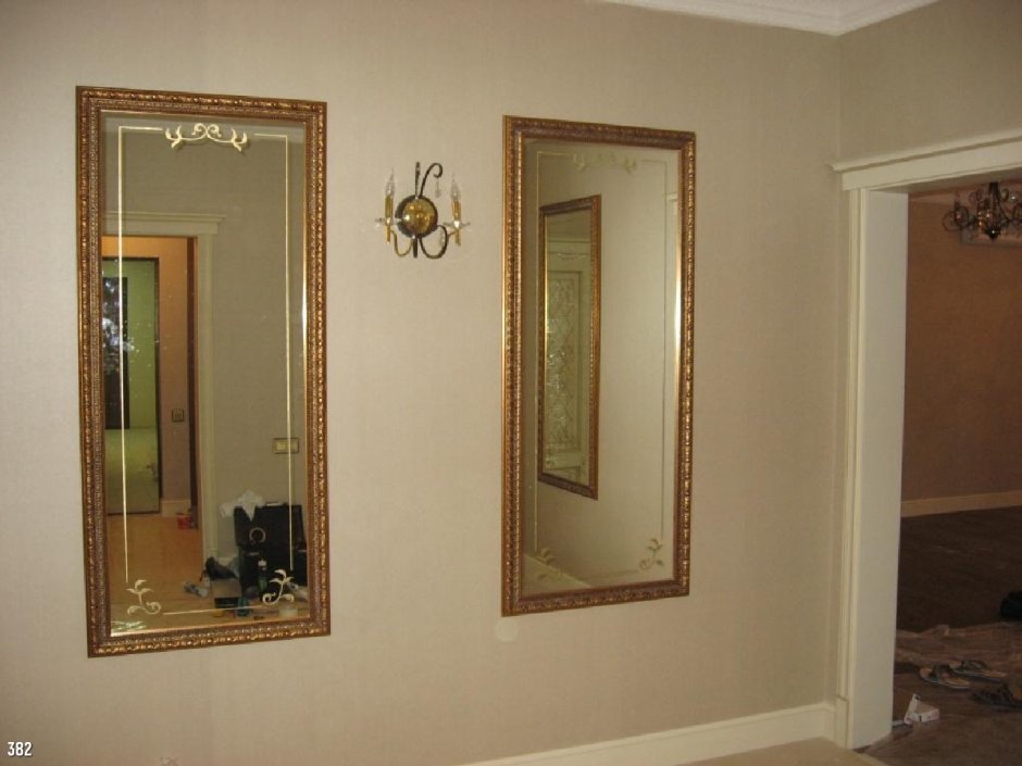 Зеркало на стену в багете