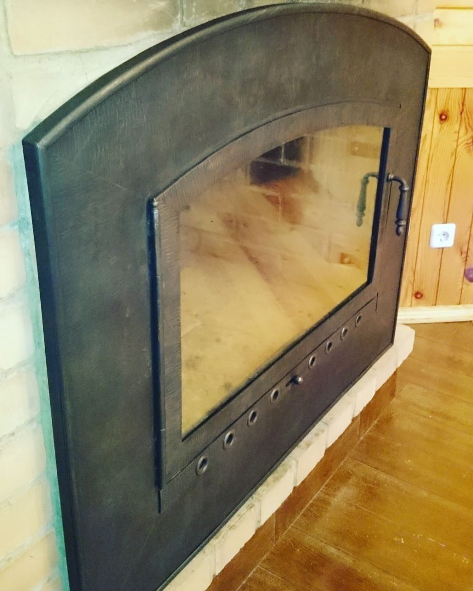 Бронзовые дверцы для камина