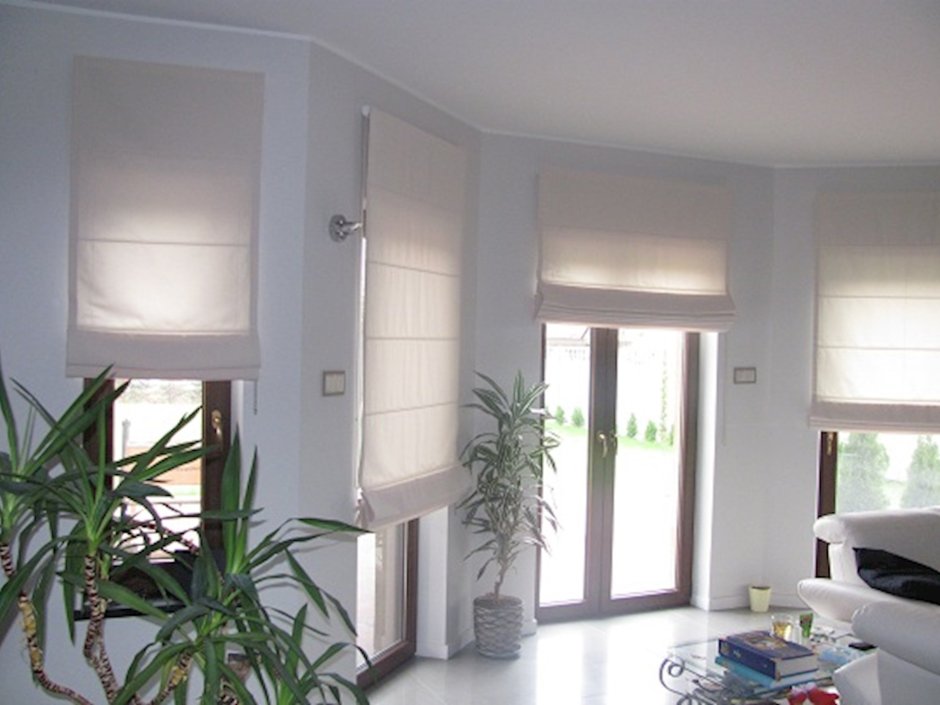 Занавески на кухню с балконной дверью