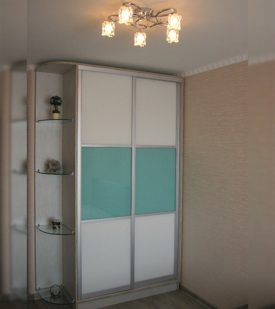 Шкаф купе с радиусными полками