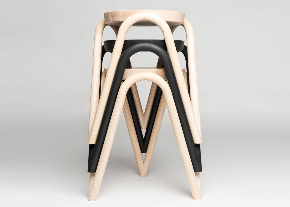 Дизайнерский табурет из дерева