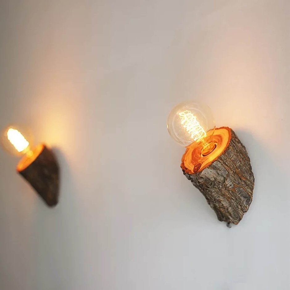 Деревянный светильник на стену