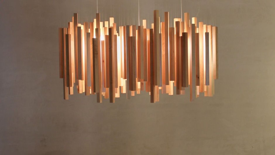 Люстры из деревянных планок