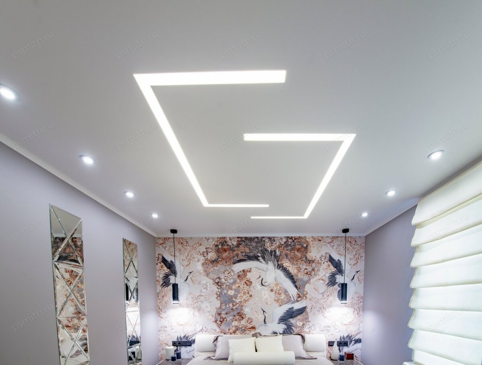 Световые линии на натяжном потолке